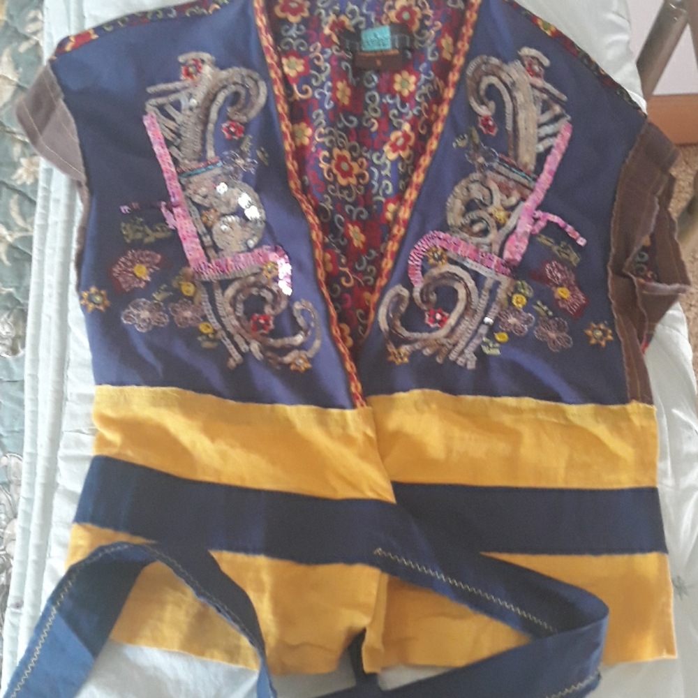 Womens A Common Thread Wrap Shawl